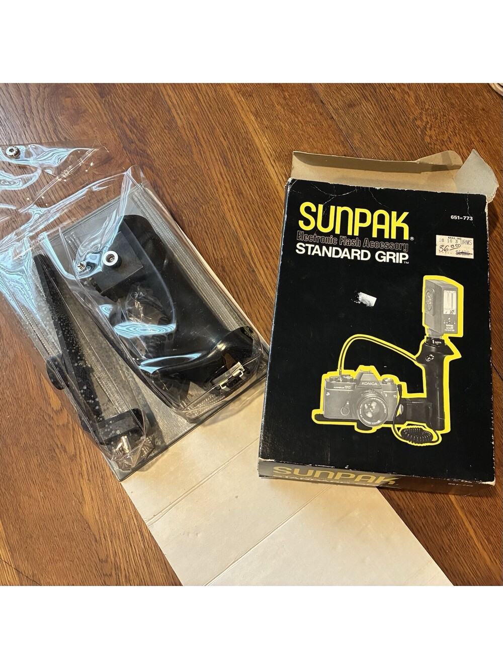 Sunpak Electronic Flash Accessory - Standard Grip 651-773 w Original Box